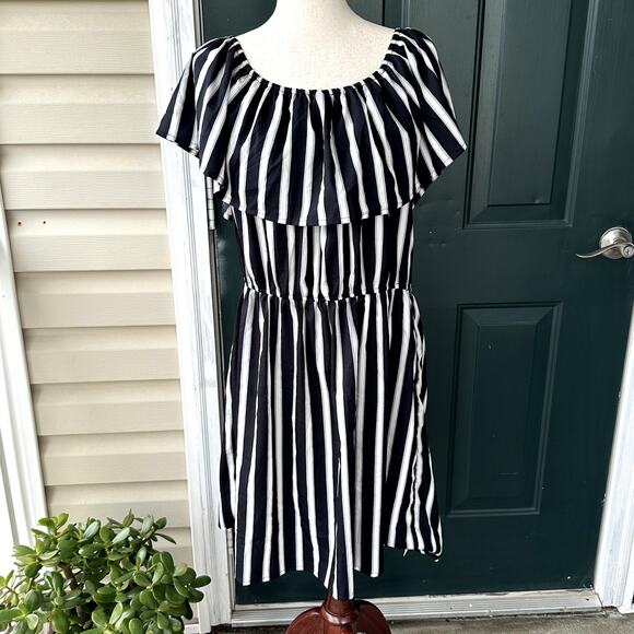 NWT Boohoo Plus Off the Shoulder Lisa Babydoll Tunic Blouse Sz 20 Cottagecore - Picture 1 of 6